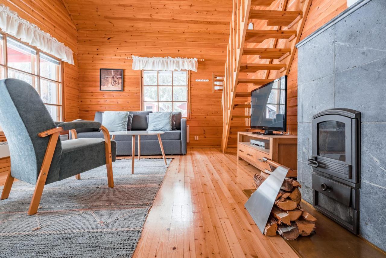 Lomaperkkioe Cottages Kajaani Exterior photo